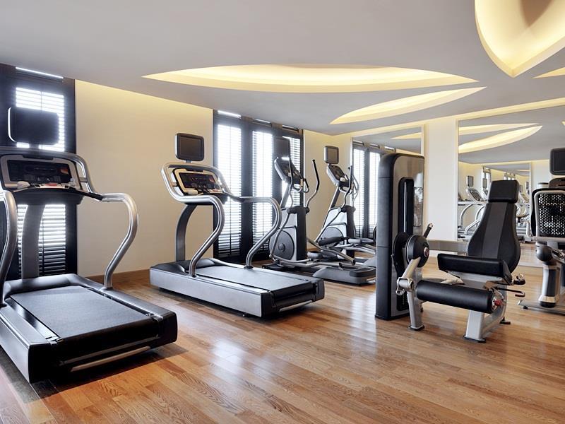 Marriott Executive Apartments Al Jaddaf, Dubai Exterior foto The gym at the hotel